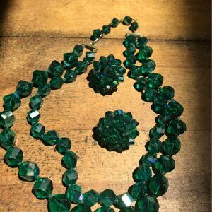 Antique Vogue Faux Emerald Faceted Necklace and Earrings Original Box